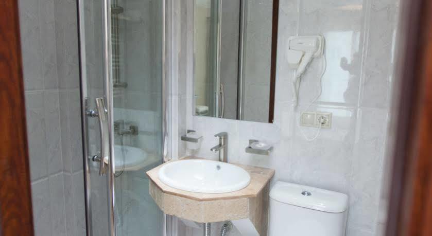 Gtm Plaza Otel Tiflis Dış mekan fotoğraf