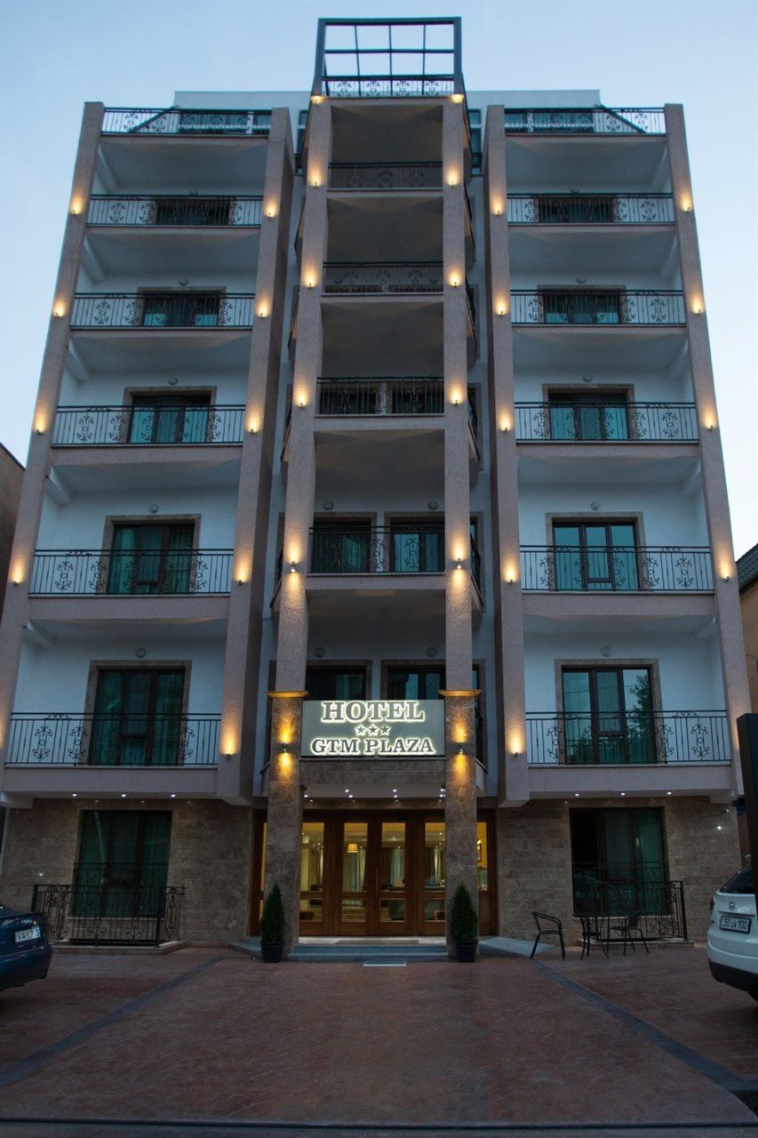 Gtm Plaza Otel Tiflis Dış mekan fotoğraf